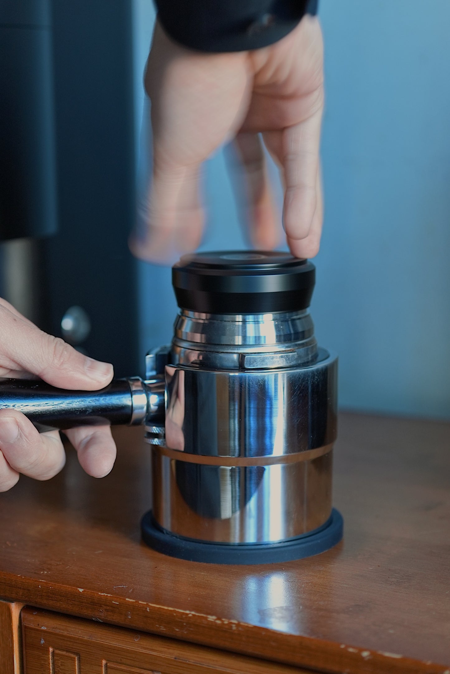 Metal Espresso Tamper Stand Stainless Steel Portafilter Tamping Tamp Station / Stand / Holder